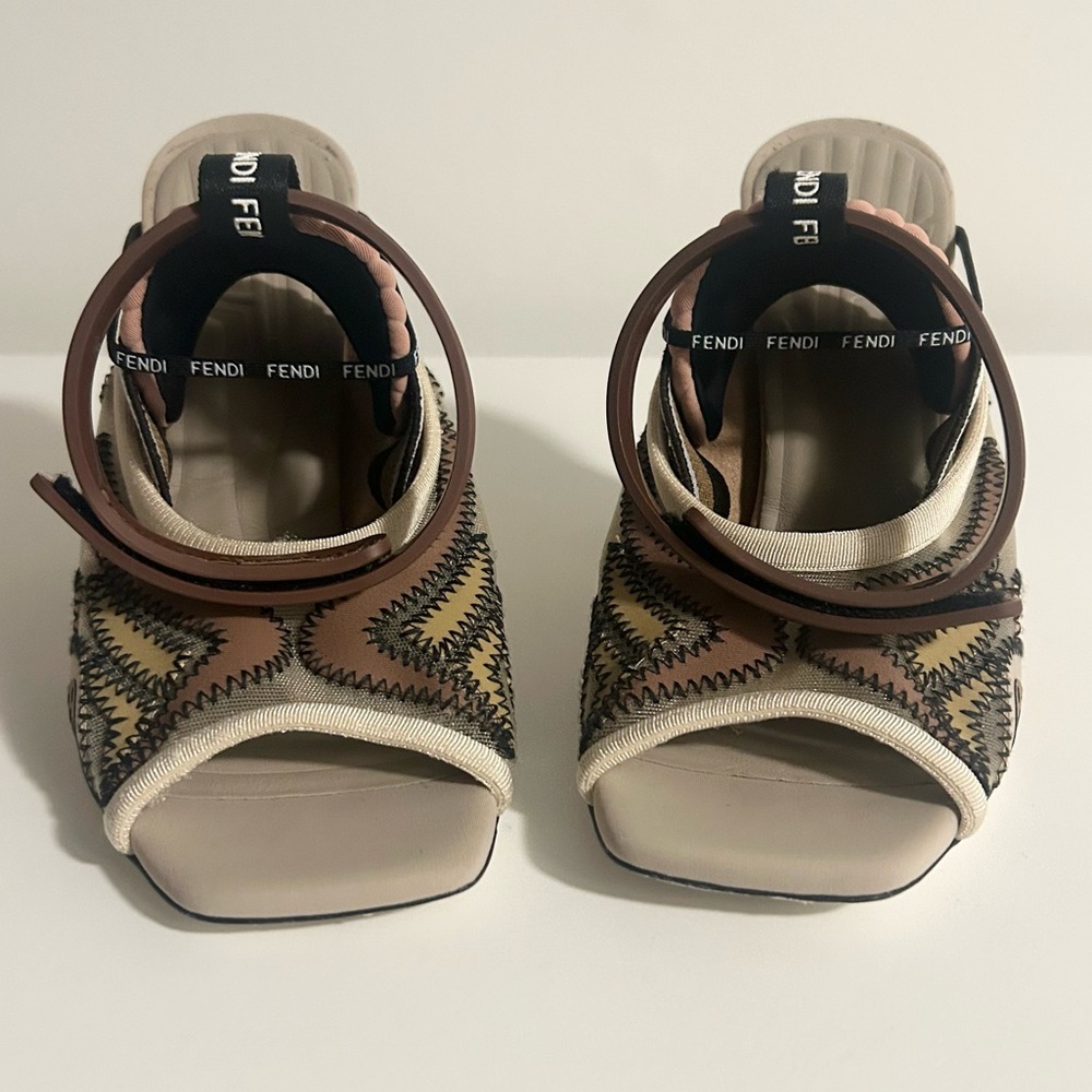 Beautiful Authentic Fendi Neoprene FFreedom Open Toe Sandals. Lightly Worn - Picture 7 of 12